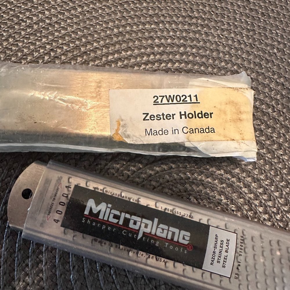 Zester 4001 Microplane Stainless Steel Blade and Holder, NIP